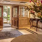Hollins Hall Hotel, & Golf 4*
