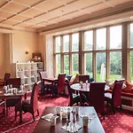 Otel Hollins Hall Hotel, & Golf