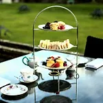 Otel Hollins Hall Hotel, & Golf