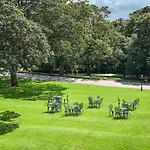 Hollins Hall Hotel, & Golf Otel
