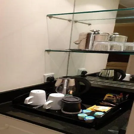 霍林斯霍尔酒店及乡村俱乐部 酒店
