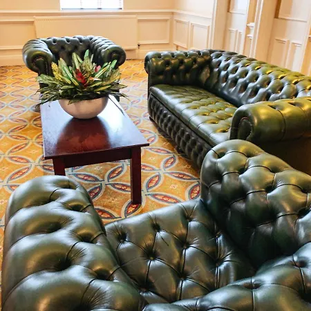 Hollins Hall Hotel, & Golf Bradford (West Yorkshire)