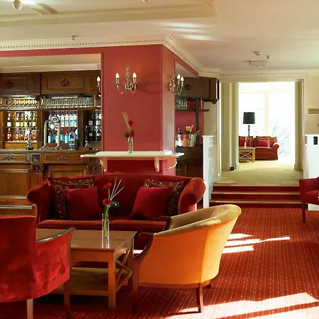 Hollins Hall Hotel, Golf & Country Club 4*