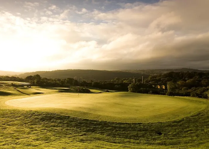 Hollins Hall Hotel, & Golf 4* 布雷得佛