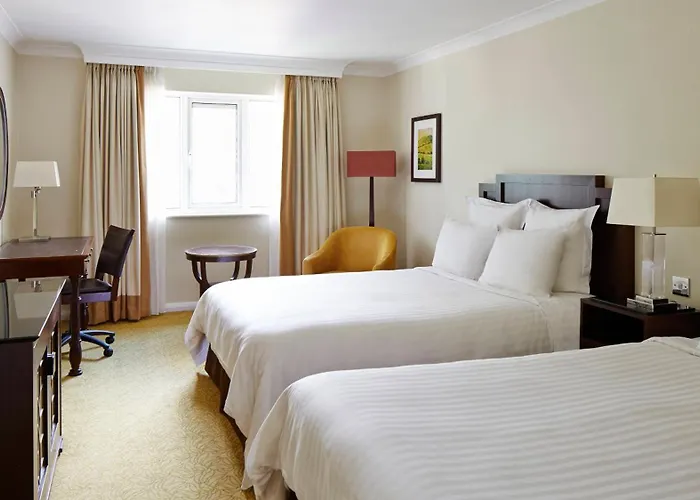 Hollins Hall Hotel, & Golf 酒店