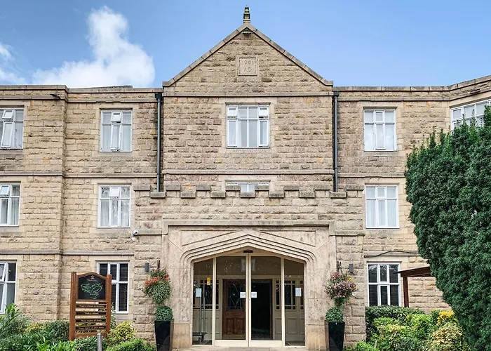 Hollins Hall Hotel, & Golf 4*