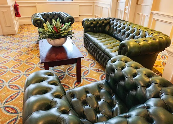 Hollins Hall Hotel, & Golf 布雷得佛