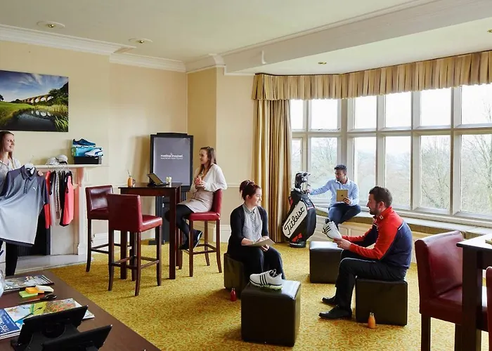 酒店 Hollins Hall Hotel, & Golf 4*