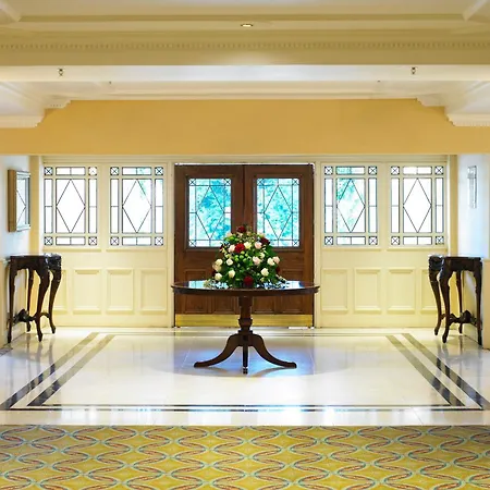 Hollins Hall Hotel, & Golf Bradford (West Yorkshire)