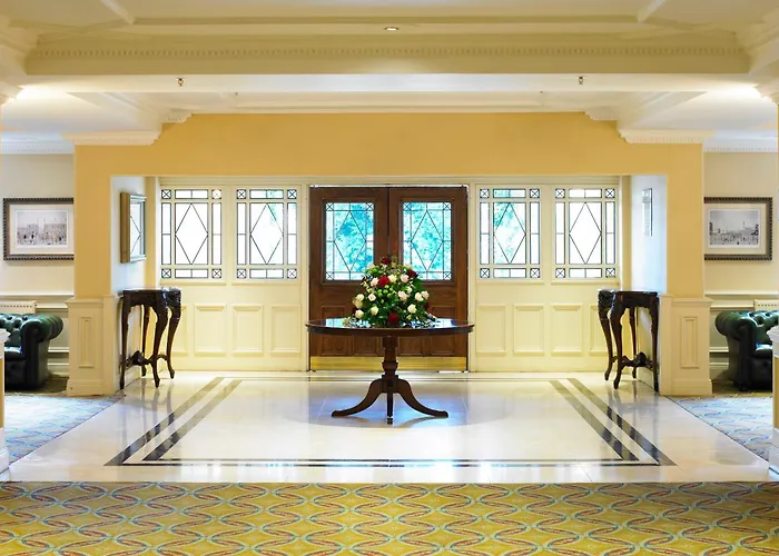 Hollins Hall Hotel, & Golf Bradford (West Yorkshire)