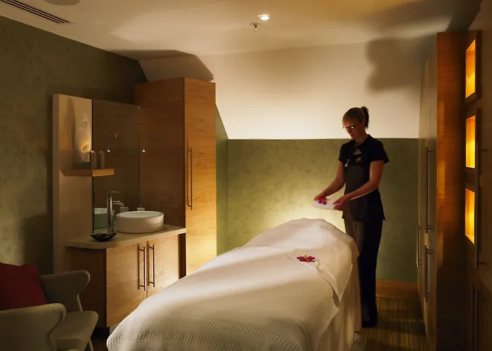 Hollins Hall Hotel, & Golf Hotel Bradford (West Yorkshire)