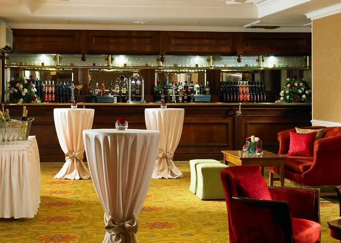 Hollins Hall Hotel, & Golf 4*